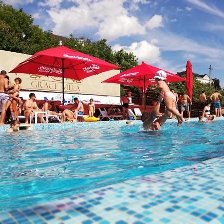 Grace Villa Codru エクステリア 写真