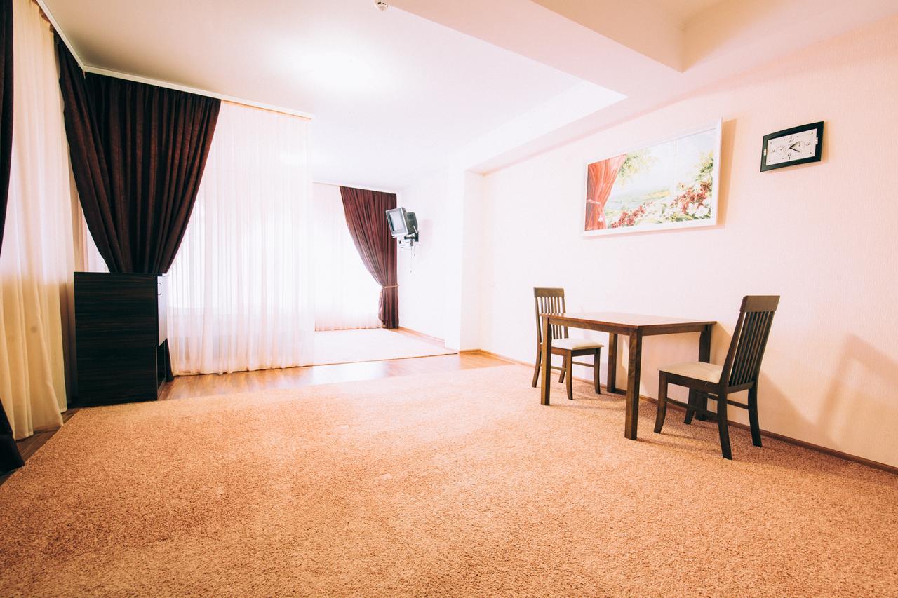 Grace Villa Codru エクステリア 写真
