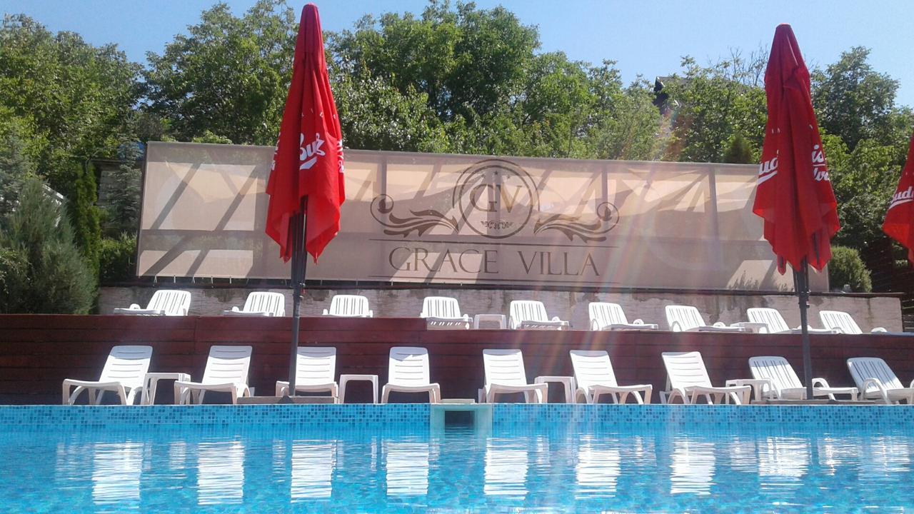 Grace Villa Codru エクステリア 写真