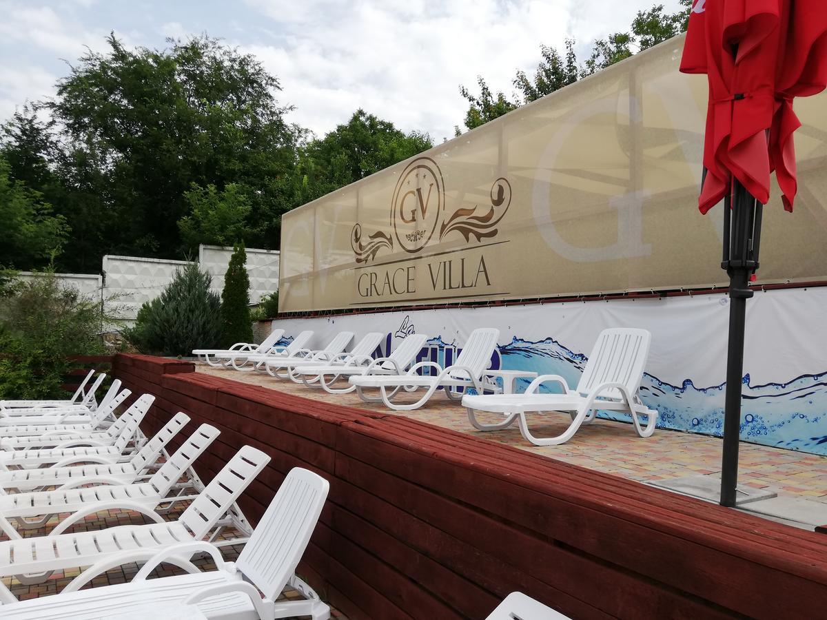 Grace Villa Codru エクステリア 写真
