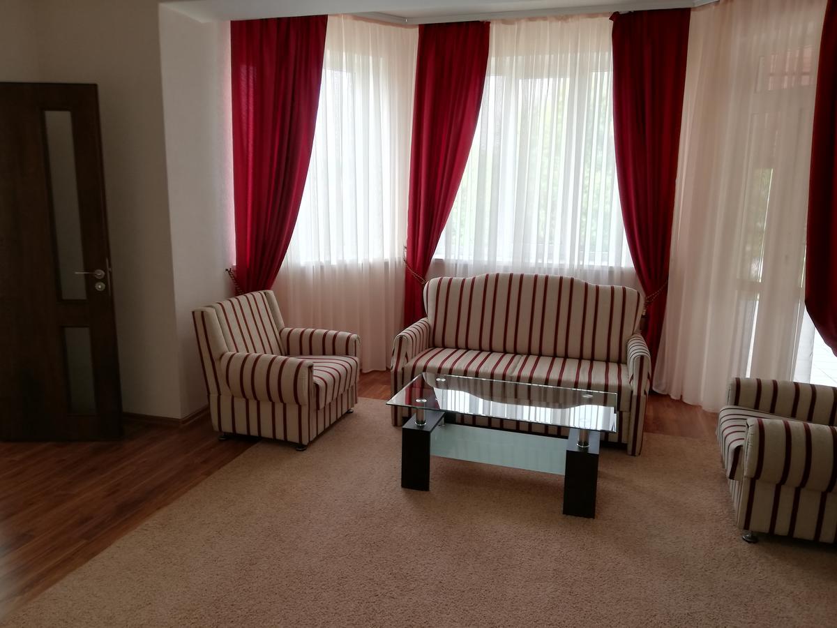 Grace Villa Codru エクステリア 写真